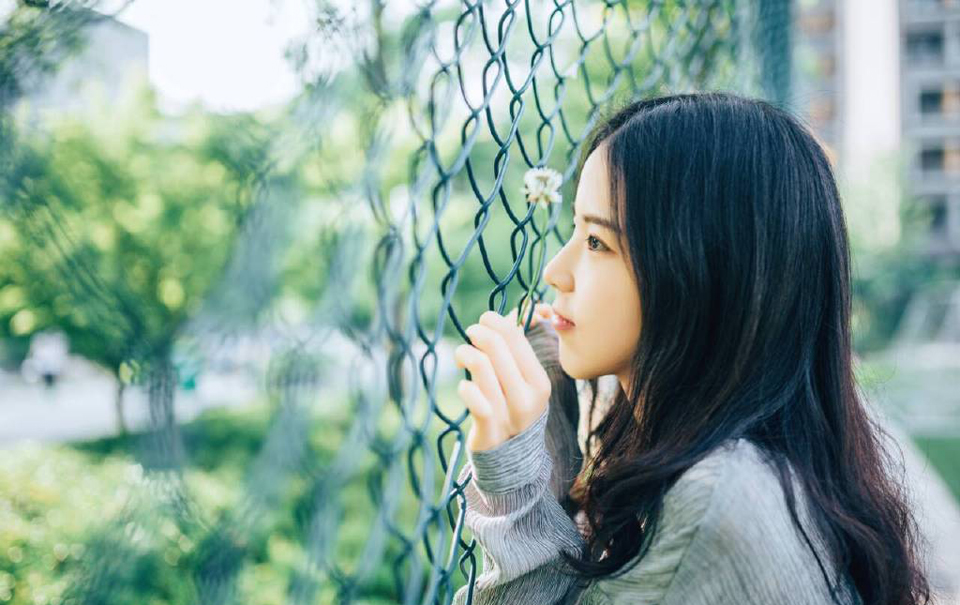 一刹真情，不能说那是假的。爱情永恒，不能说只有那一刹。